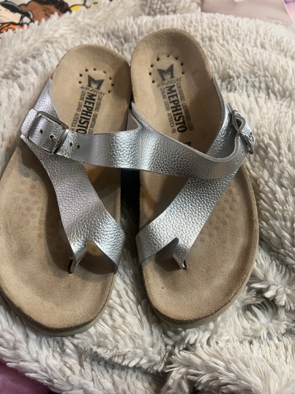 Mephisto Metallic Silver Cross-Strap Toe Sandals
